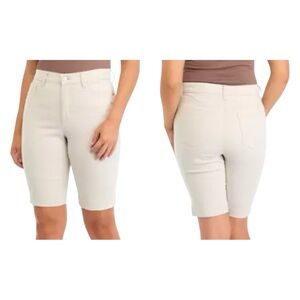 Gloria Vanderbilt Amanda Bermuda Shorts in cream 16w
